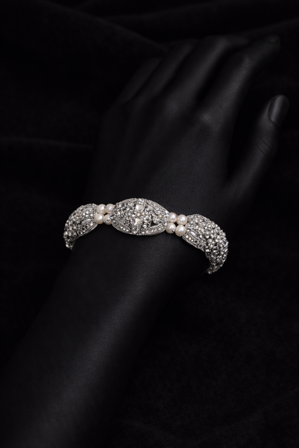 Pearl Royale Vintage Crystal Bracelet